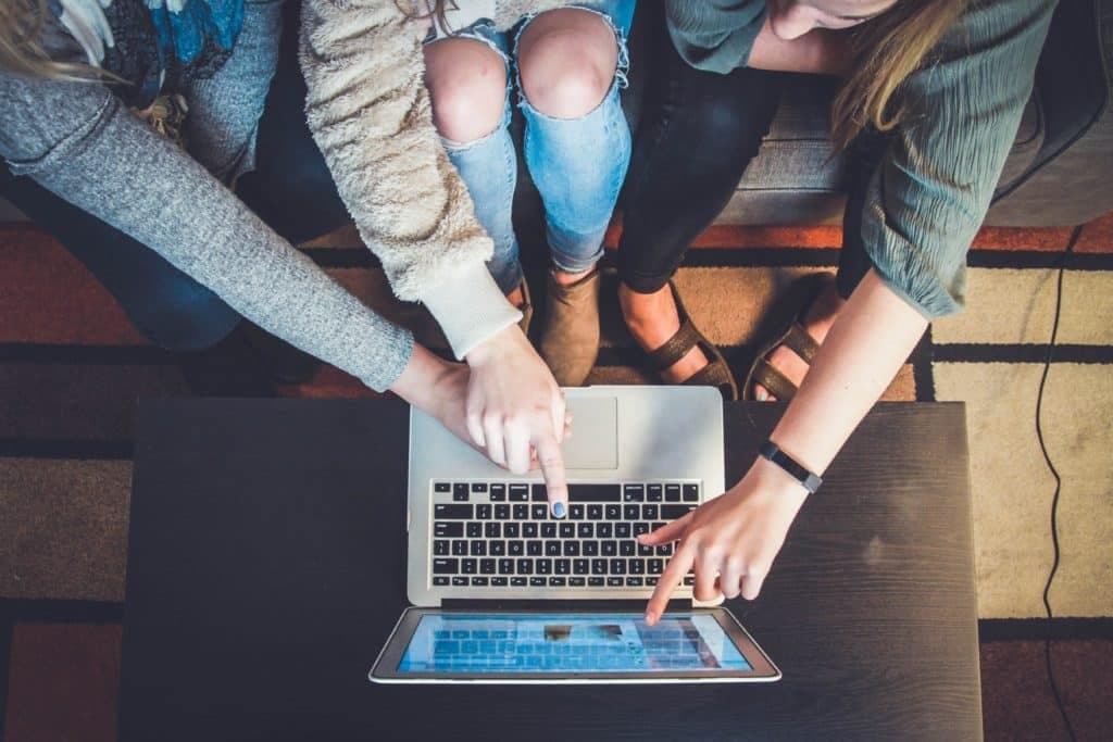 Douglas Knight Shares Nine Ways Software Development Supports Learning In Education
